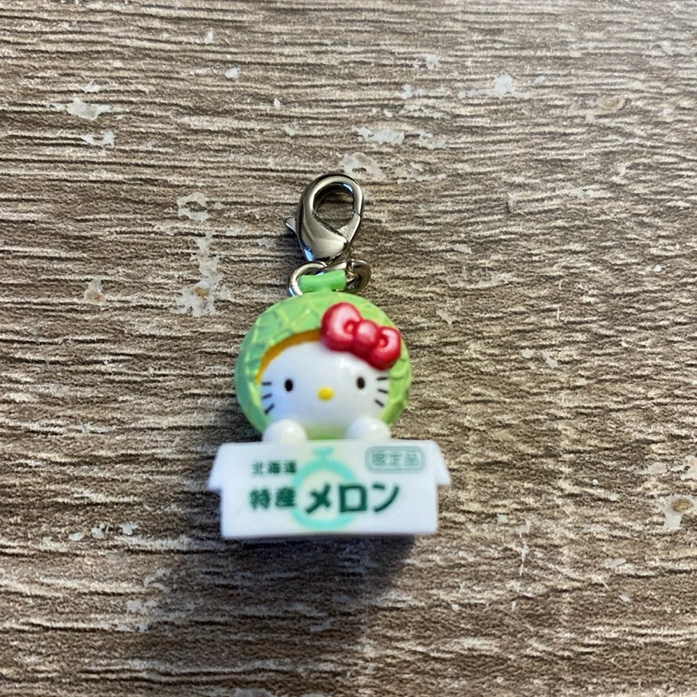 Hello Kitty RARE Key ring - Picture 2 of 5